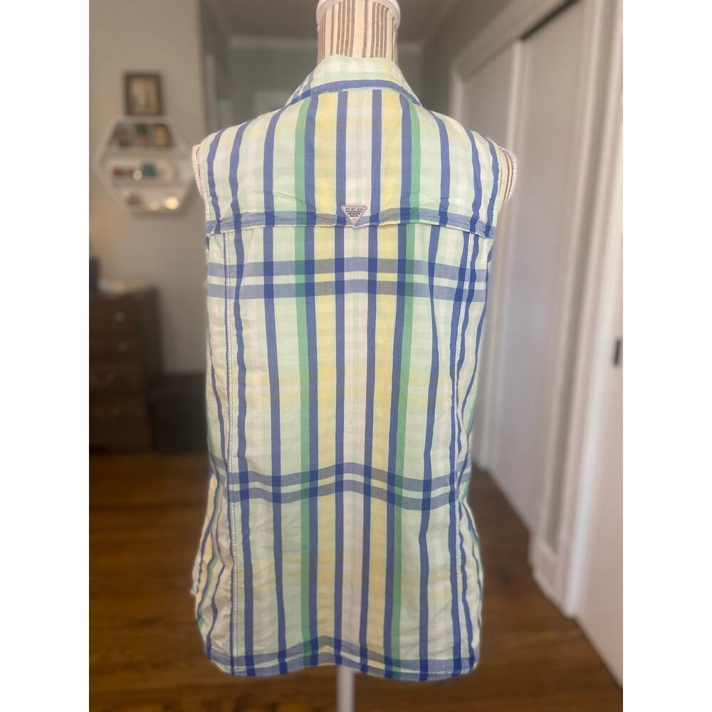 Columbia green and blue plaid sleeveless button front ladies top - Picture 5 of 10